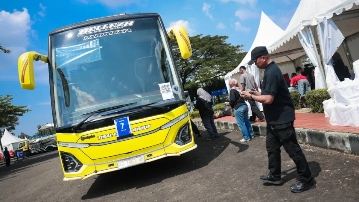 AMANAH: Para sopir akan memberangkatkan para pemudik asal Jawa Tengah dari Jakarta dan sekitranya ke Jawa Tengah.