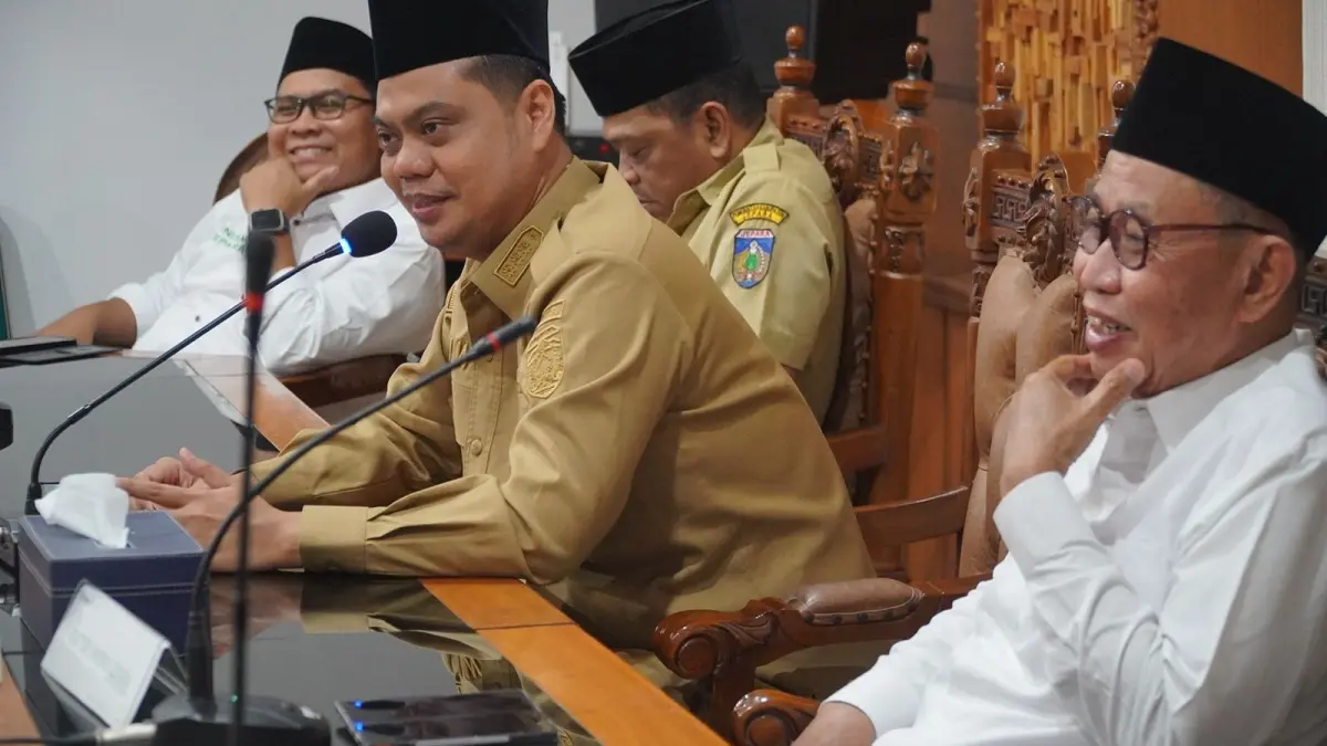 SINERGI: Bupati Jepara Witiarso Utomo saat berkunjung ke Unisnu Jepara. 