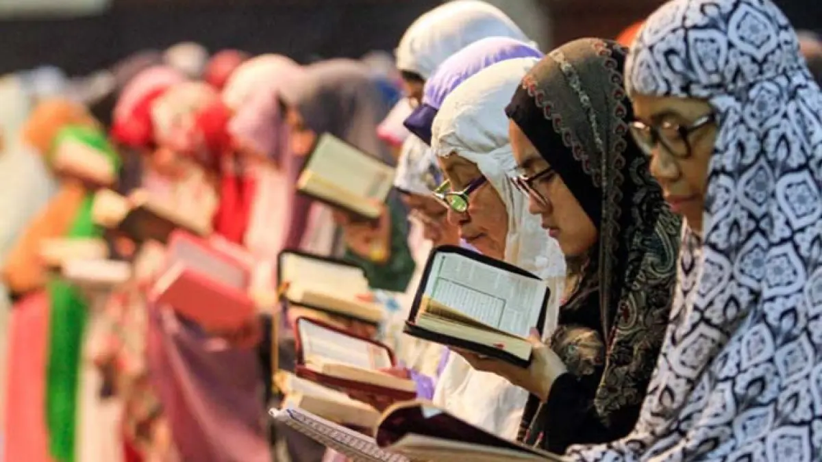 Ilustrasi baca alquran