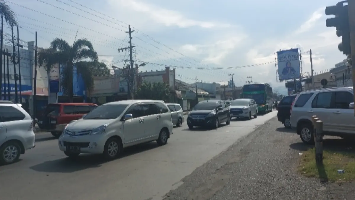 ANDRE FAIDHIL FALAH/RADAR KUDUS
RAMAI: Kondisi Pantura Juwana tadi siang (22/3).&nbsp;