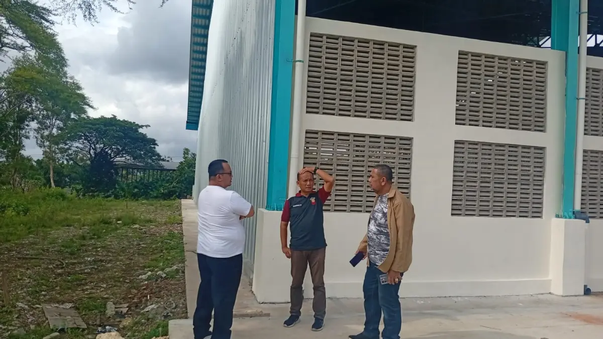 DILIRIK: Sejumlah investor saat melakukan penjajakan di TPA Ngembak Purwodadi.