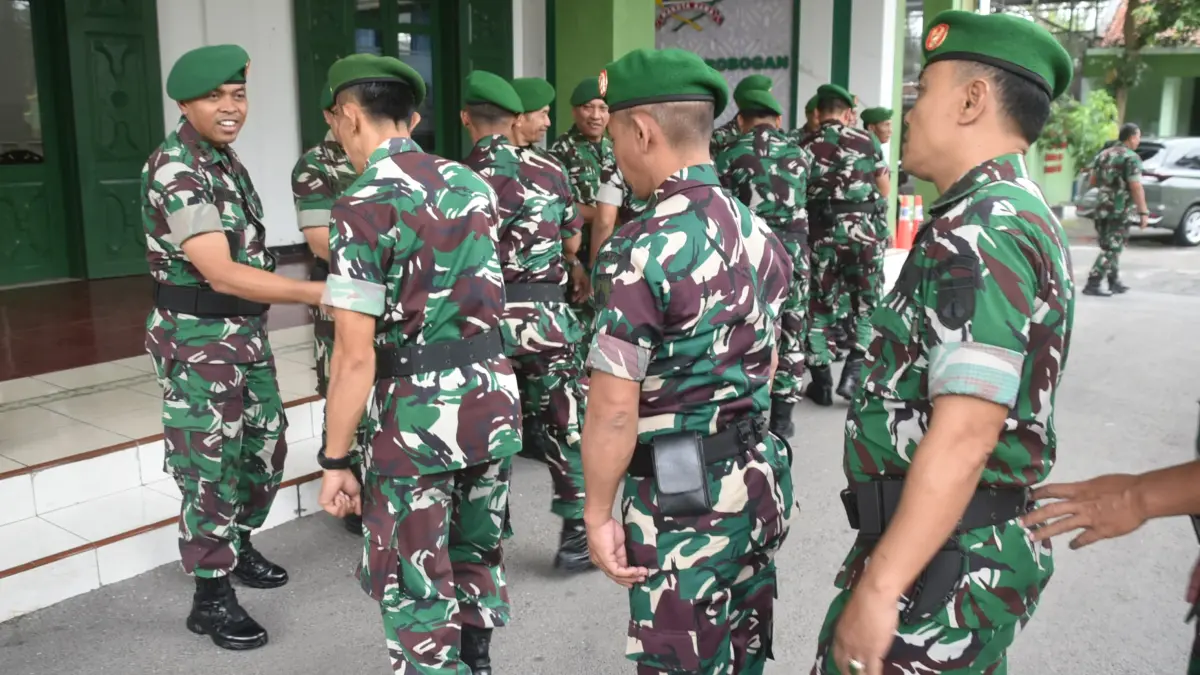 HALALBIHALAL: Kodim 0717/Grobogan saat melakukan halalbihalal di halaman. (PENDIM 0717/GROBOGAN UNTUK RADAR KUDUS)