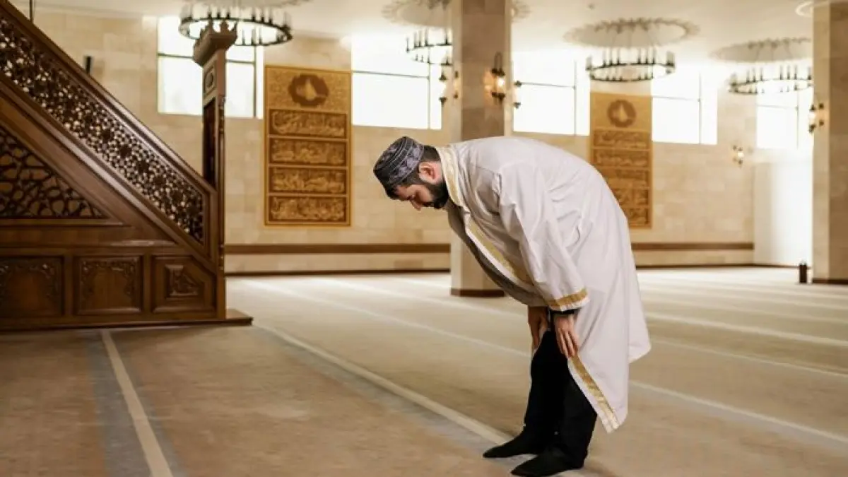 Ilustrasi umat Islam melaksanakan ibadah shalat. (Alena Darmel/Pexels)