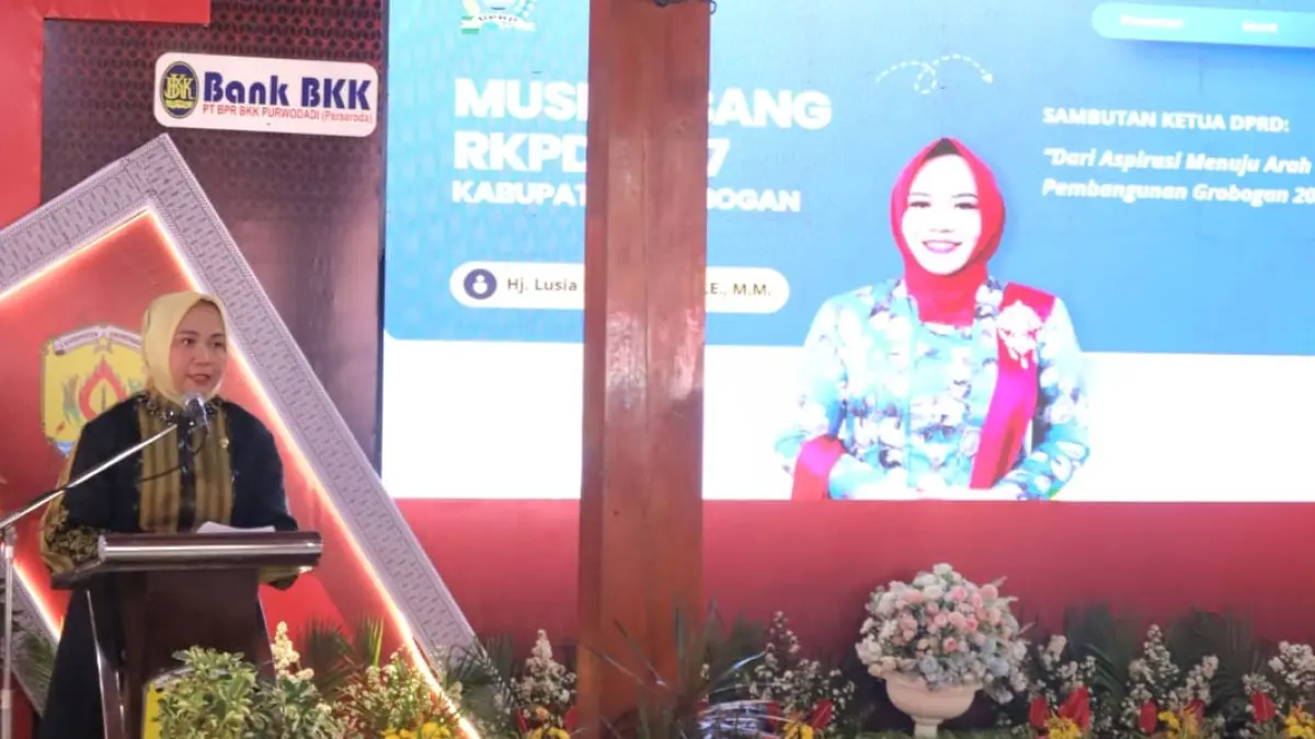 SAMPAIKAN ASPIRASI – Ketua DPRD Grobogan Lusia Indah Artani memberikan sambutan dalam Musrembang RKPD 2027 di Pendopo Kabupaten, Selasa (31/3). 