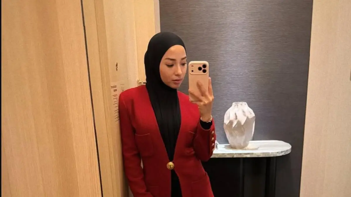 Potret Nikita Willy mengenakan hijab (Foto: Instagram @nikitawillyofficial94)