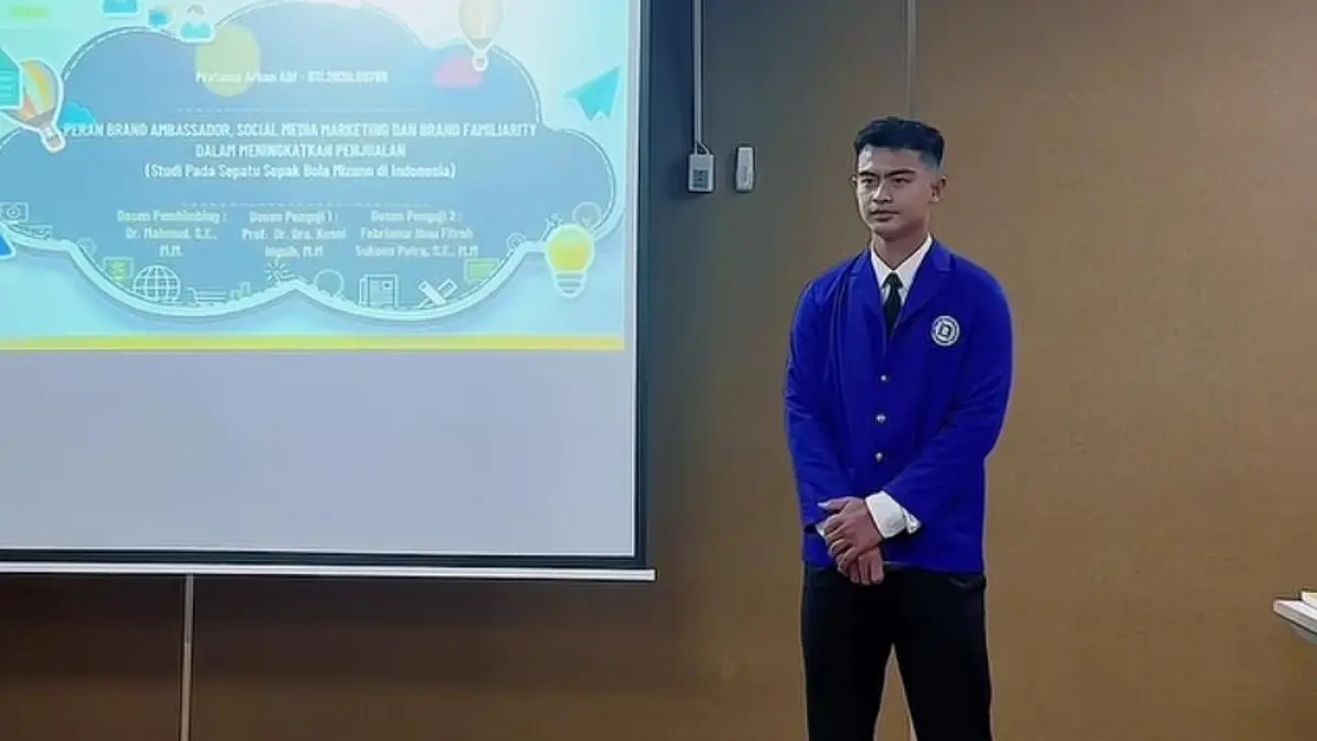 Pratama Arhan berhasil tuntaskan sidang skripsi di Udinus (Foto: Instagram @udinusofficial)