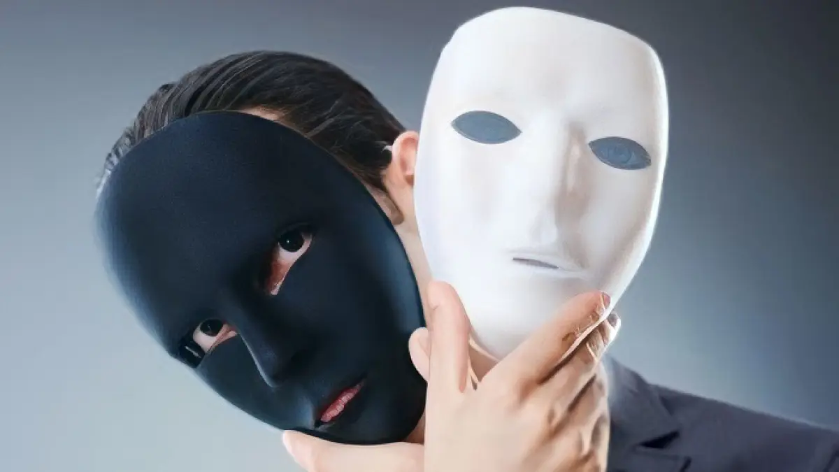 Ilustrasi manusia bermuka dua (Shutterstock/Elnur)