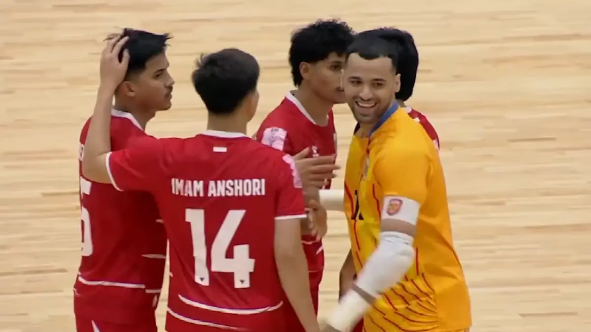 Timnas futsal Indonesia setelah berhasil menang atas Australia di detik-detik akhir