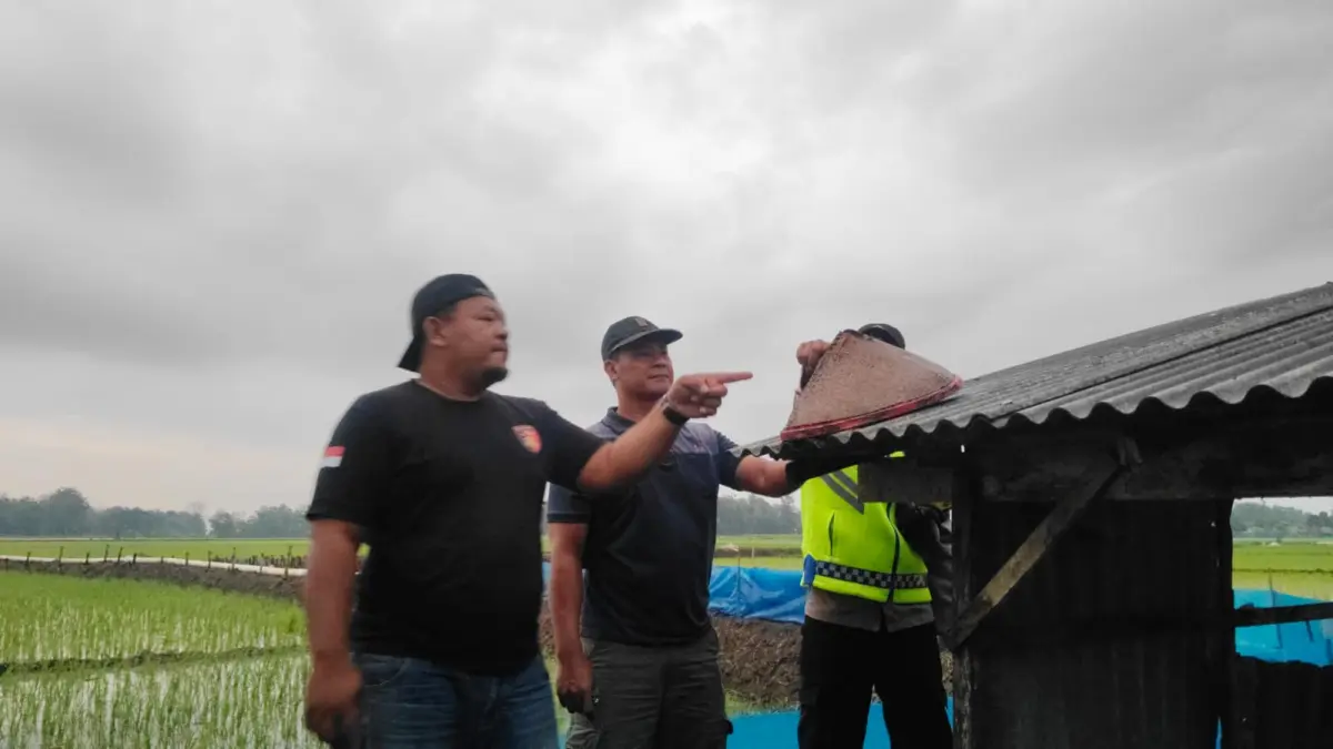 OLAH TKP: Tim Inafis Polres Grobogan saat melakukan olah TKP.