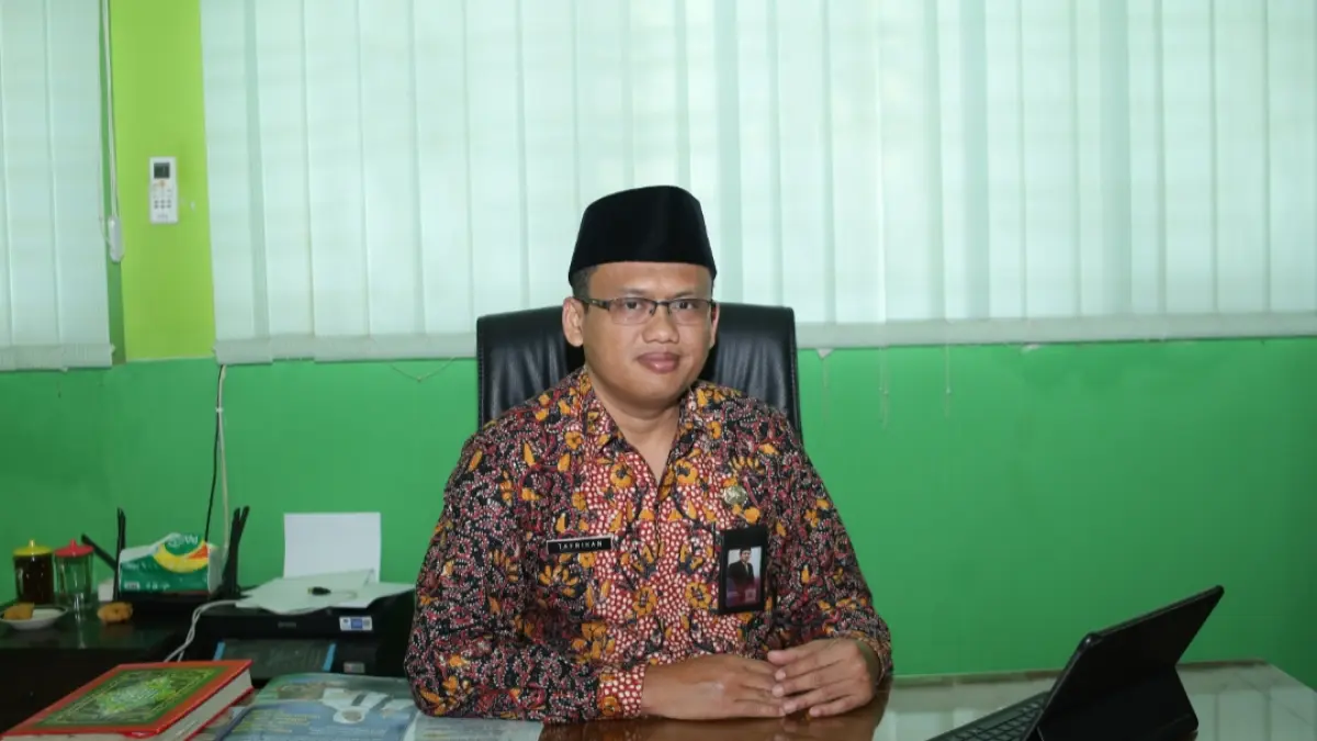 Kepala MTsN 1 Jepara, Tafrikan, S. Pd., M. Pd. 
