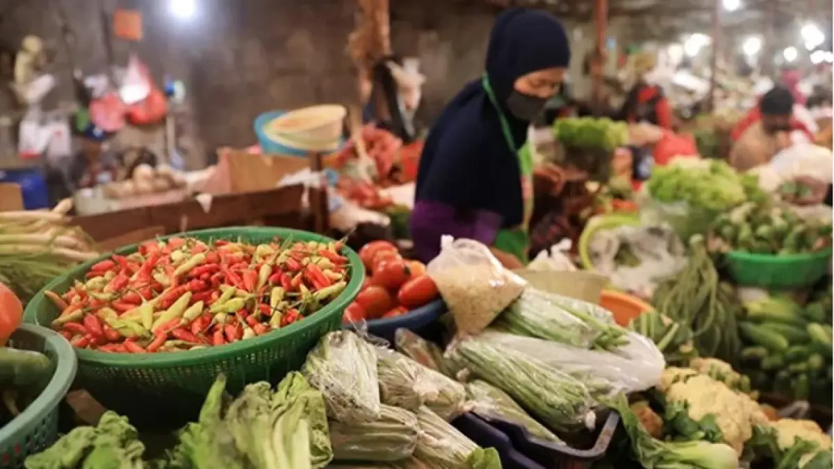 Harga bahan pangan naik (Dery Ridwansah/ JawaPos.com)