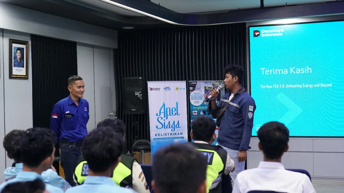 BERINTERAKSI: Peserta sosialisasi Manual Handling aktif berinteraksi dengan narasumber, Adityo Nugroho, Safety Engineer PT TJB Power Services