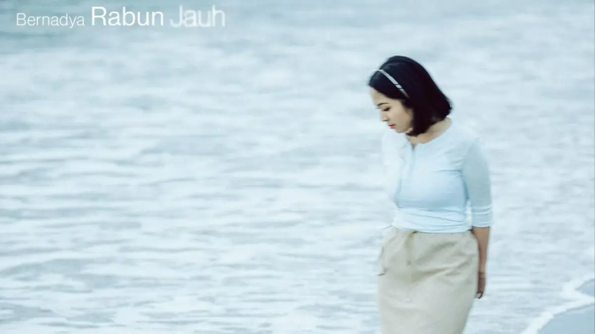 Bernadya rilis lagu berjudul Rabun Jauh (Foto: Instagram @bernadyaribka) 