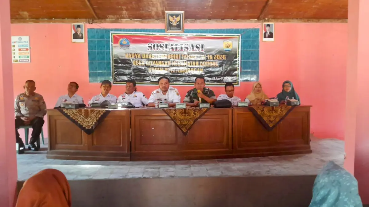 SOSIALISASI: Kodim 0717/Grobogan bersama Dinas Pemberdayaan Masyarakat dan Desa (Dispermades) Grobogan menggelar sosialisasi di Balai Desa Guyangan, Kecamatan Godong.