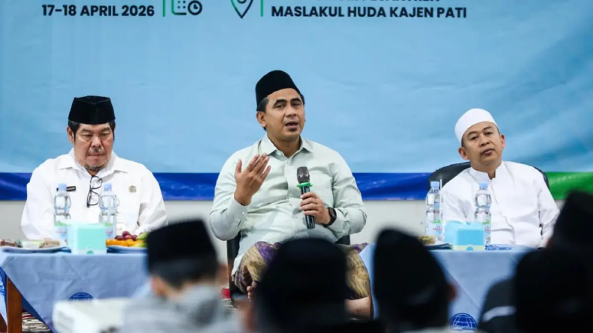 Wakil Gubernur Jawa Tengah Taj Yasin membuka acara Bimtek Pemberdayaan Koperasi Pondok Pesantren di Pati. (PEMPROV JATENG UNTUK RADAR KUDUS)