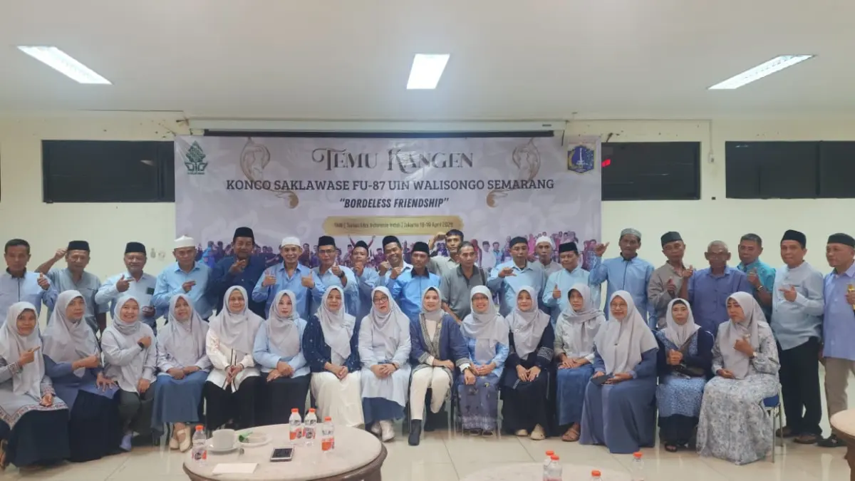 ERATKAN PERSAUDARAAN:  Reuni alumni angkatan 1987 Fakultas Ushuluddin UIN Walisongo Semarang pada tahun 2026 berlangsung di kawasan Taman Mini Indonesia Indah (TMII), Jakarta, pada 18 April. 