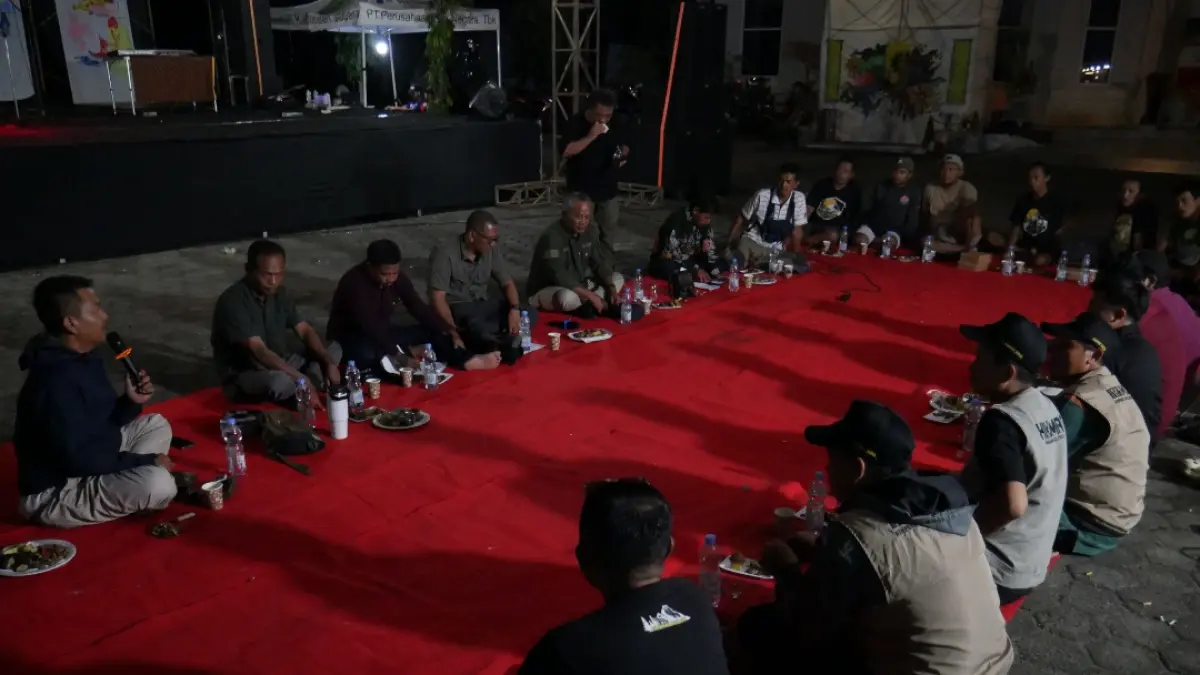 DINAMIS: Diskusi terkait kolaborasi lintas sektor guna menanggulangi potensi bencana di Kawasan Muria Raya pada Sabtu (25/4), di halaman JOP Jepara.&nbsp;(FIKRI THOHARUDIN/RADAR KUDUS)