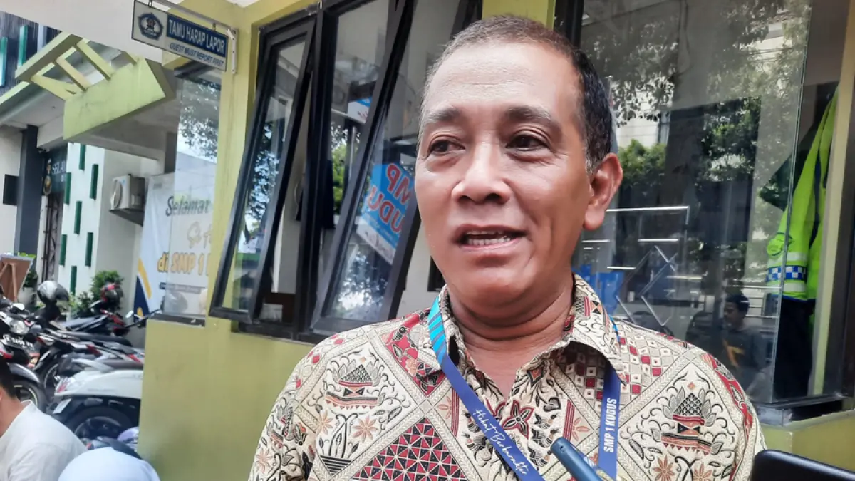 Kepala SMP 2 Gebog Ahadi Setiawan (INDAH SUSANTI/RADAR KUDUS)
