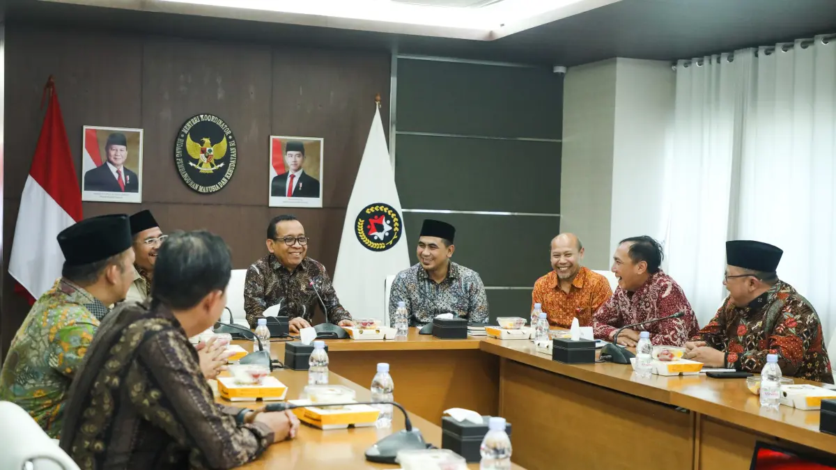 KOORDINASI: Wakil Gubernur Jawa Tengah, Taj Yasin Maimoen bersama Menko PMK Pratikno saat rapat bahas MTQ Nasional.