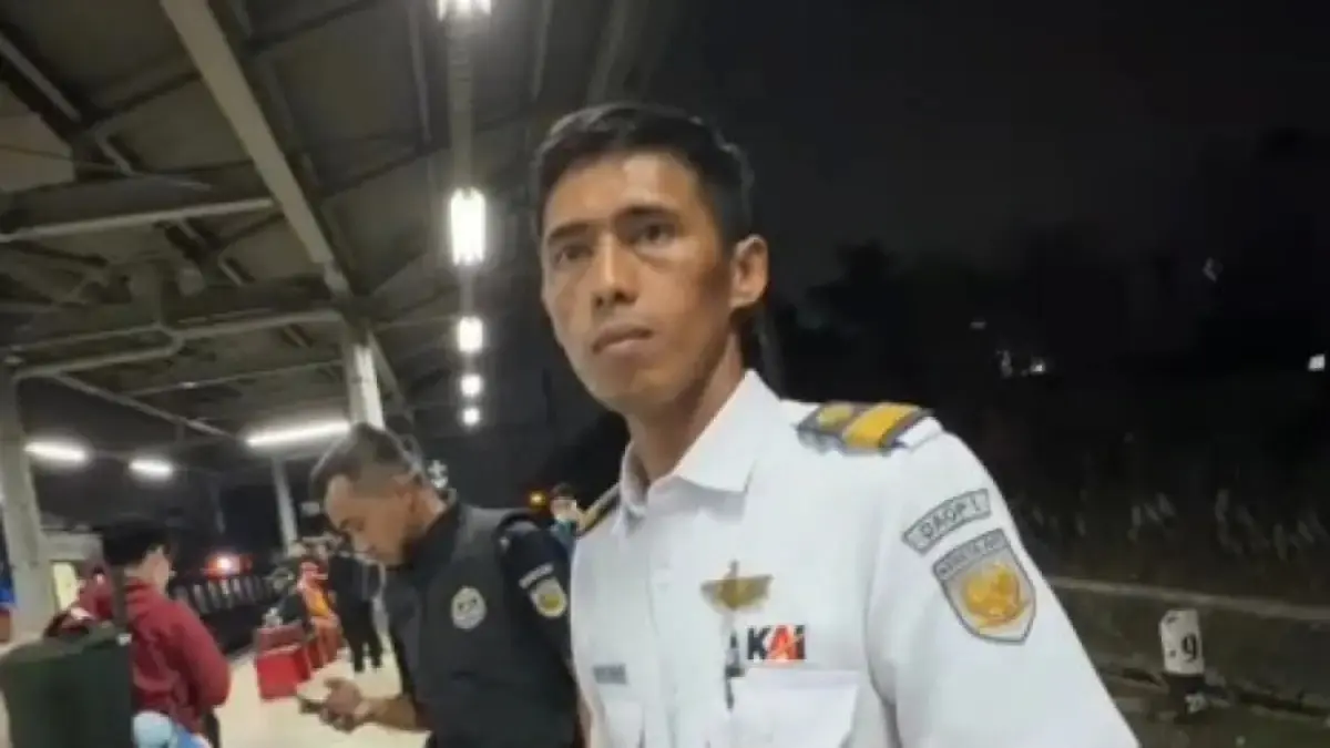 Nofiandi, masinis KA Argo Bromo Anggrek. (YouTube Trainspotter ID)
