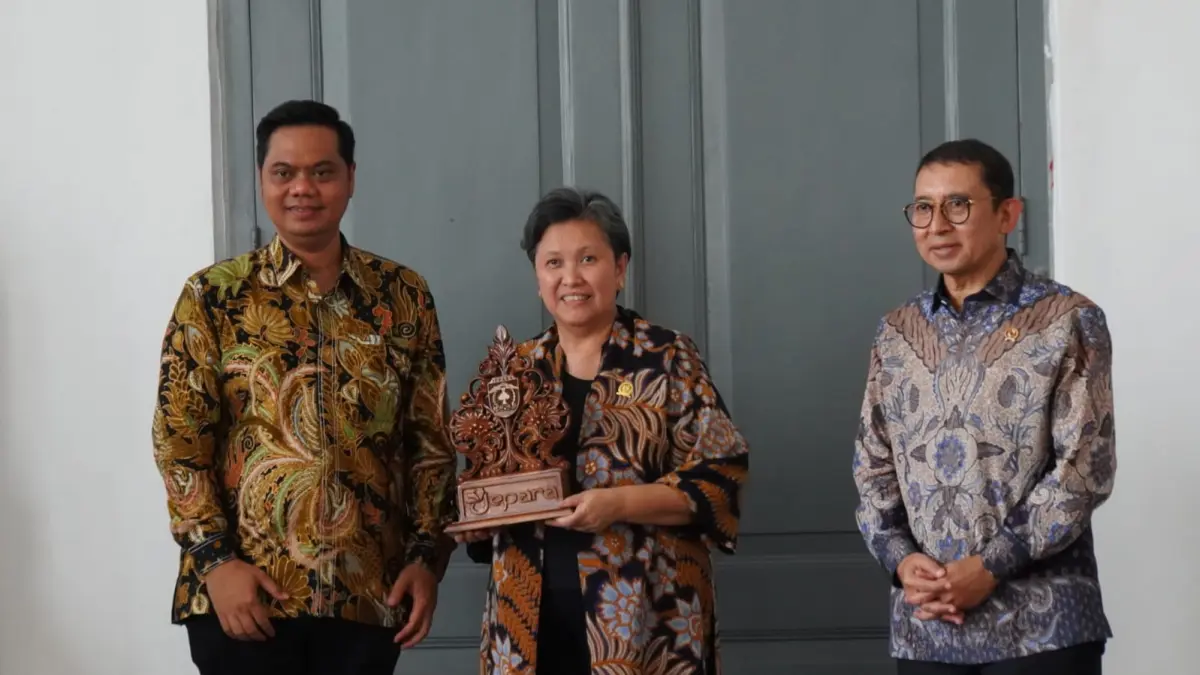 DUKUNGAN: Bupati Jepara Witiarso Utomo, Wakil Ketua MPR RI Lestari Moerdijat, dan Menteri Kebudayaan Fadli Zon hadir di pembukaan TATAH 2026.