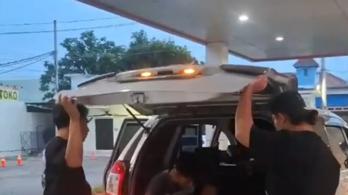 DIAMANKAN: Tim Satreskrim Polres Rembang berhasil membeku terduga pelaku pembunuhan remaja warga Kragan, kurang dari 24 jam setelah penemuan jenazah korban. (TANGKAPAN LAYAR/RADAR KUDUS)