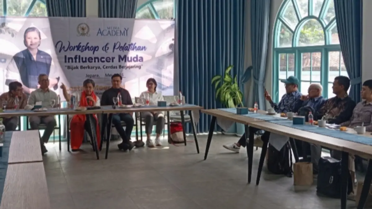 DIGITAL KEKINIAN: Anggota DPR MPR RI Lestari Moerdijat membuka Workshop bareng influencer Jepara. 