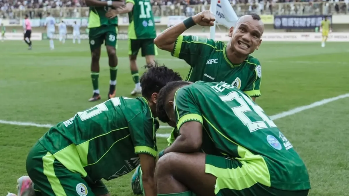 Tim PSS Sleman berselebrasi setelah membobol gawang PSIS Semarang. (IG PSS Sleman)