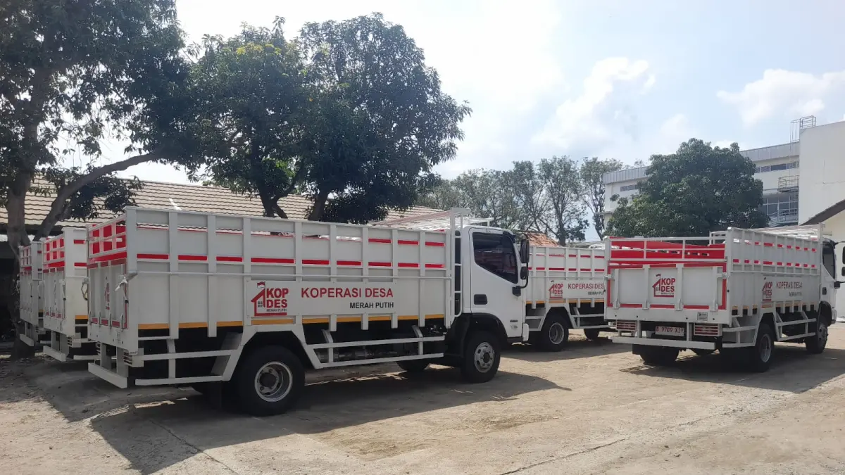 DISALURKAN: Truk Foton disalurkan ke sejumlah KDKMP di Kabupaten Grobogan.