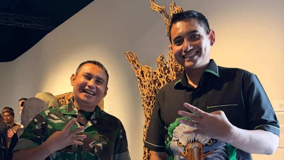 KOMPAK: Mantan Dandim 0719/Jepara Letkol Arm Khoirul Cahyadi dan mantan Kapolres Jepara AKBP Erick Budi Santoso di Pameran TATAH. 