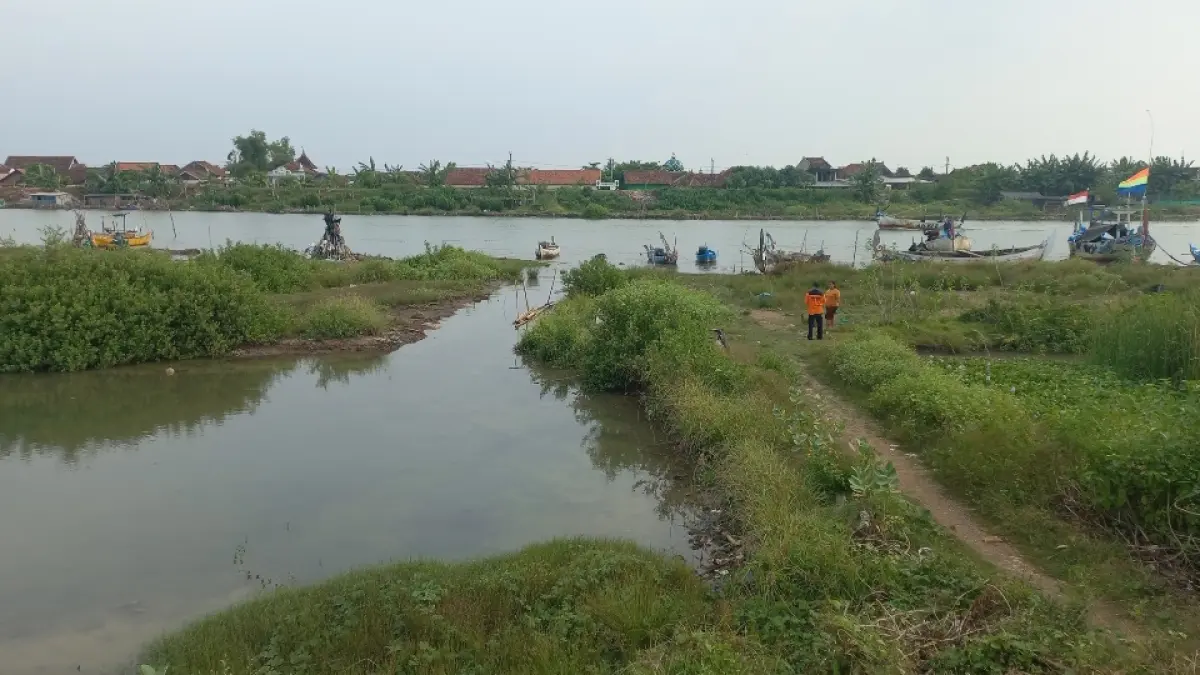 MENGHAMPAR: Tempat ditemukan bayi laki-laki pada Selasa (5/5).(FIKRI THOHARUDIN/RADAR KUDUS)