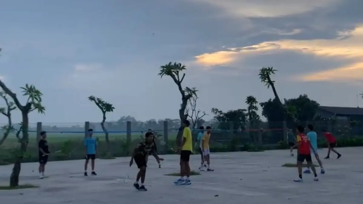 ARENA PEMANASAN: Hotel Saphire Kudus kembali menjadi pilihan rombongan dua klub bulu tangkis nasional, PB Taqi Bandung dan PB Tangkas Jakarta, selama mengikuti turnamen di Kabupaten Kudus.