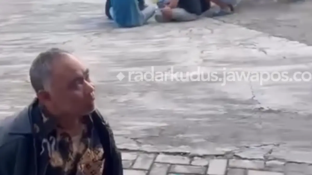 Pelarian panjang Asyhari, oknum kiai asal Pati yang diduga mencabuli puluhan santriwati, akhirnya berakhir. Setelah sempat menghilang dan masuk daftar perburuan, tersangka berhasil diringkus aparat di wilayah Wonogiri.