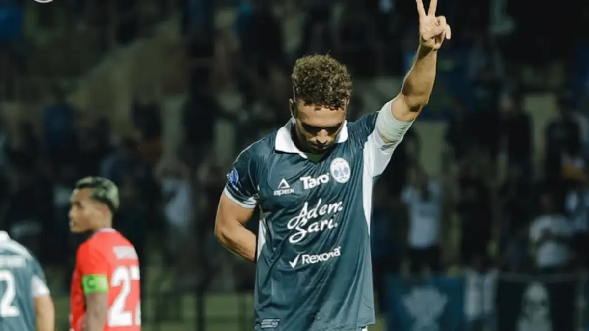 Ze Valente pada Laga PSIM vs Malut United