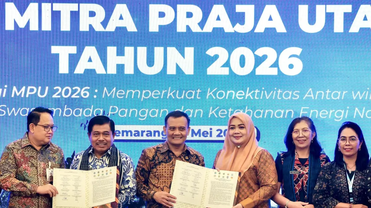 KERJA SAMA: Forum Kerja Sama Daerah Mitra Praja Utama (FKD-MPU) memperluas agenda kolaborasi antardaerah dengan menyepakati tiga klaster kerja sama baru, yakni ketahanan energi, pengelolaan sampah, dan pembangunan giant sea wall lintas provinsi. Kesepakatan itu dicapai dalam rapat kerja 10 pemerintah provinsi di Kota Semarang, Jawa Tengah, Selasa (12/5/2026).