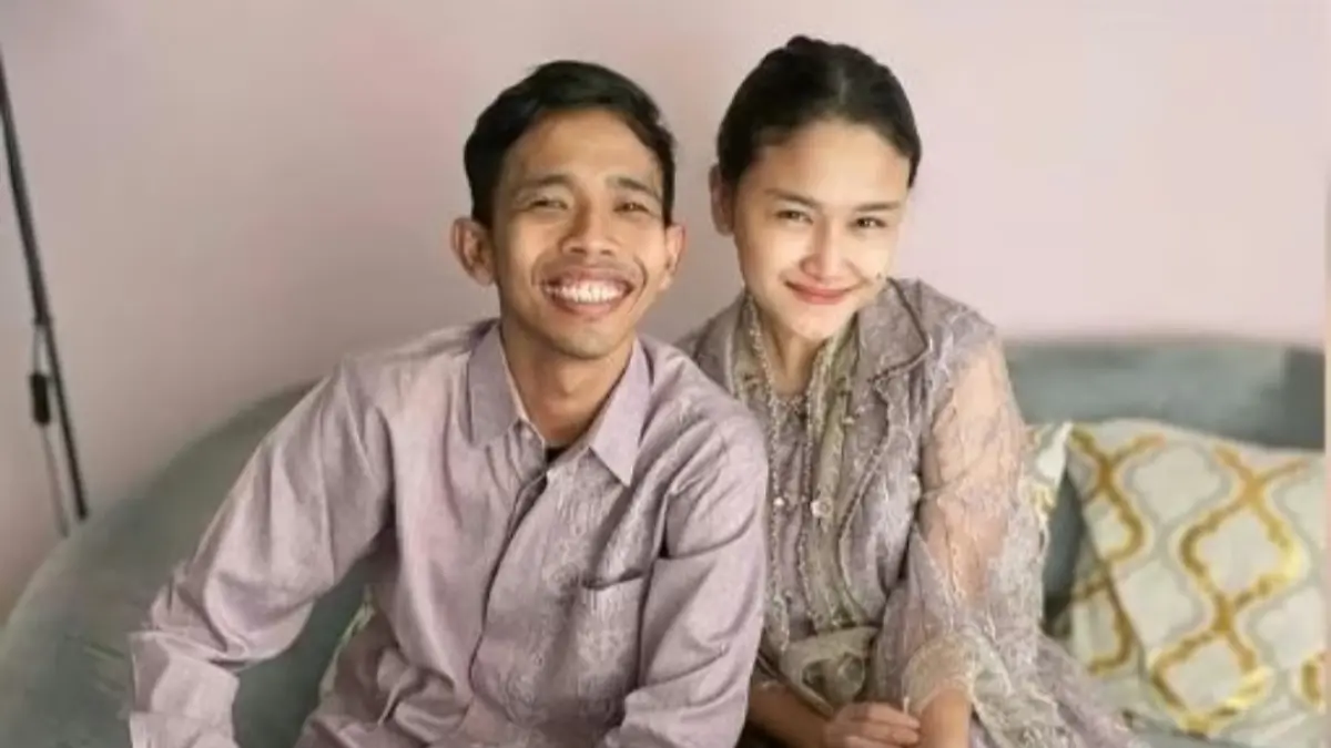 Dede Sunandar dan Karen Hertatum