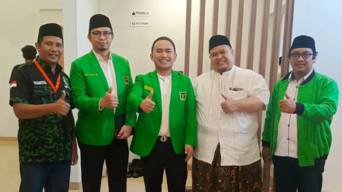 SEMANGAT BARU: Tim Formatur DPC PPP Rembang berfoto bersama&nbsp; Formatur DPP PPP baru-baru ini.
DPC PPP REMBANG UNTUK RADAR KUDUS