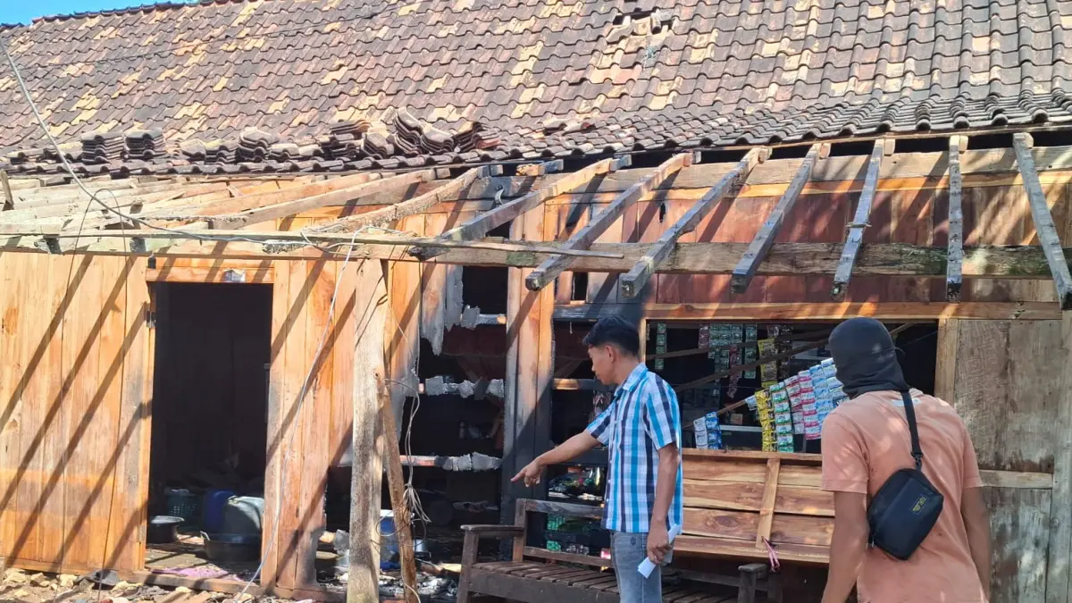 OLAH TKP: Tim Inafis Polres Grobogan saat melakukan olah TKP. (POLSEK WIROSARI UNTUK RADAR KUDUS)