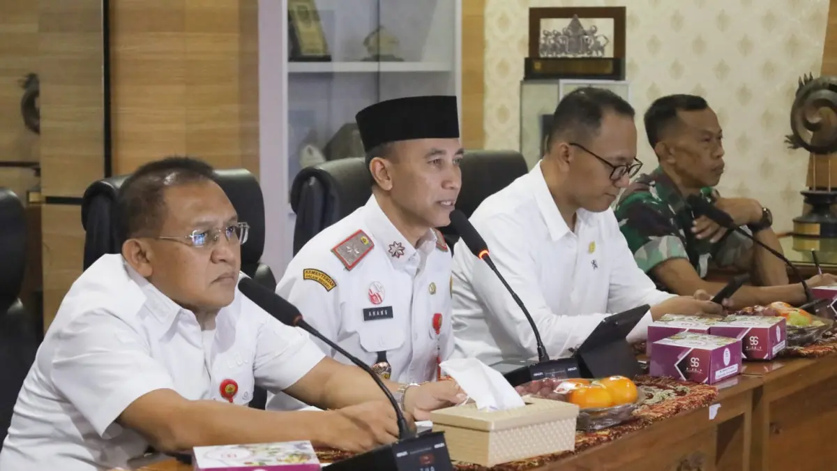 RAKOR: Tim Satgas MBG Kabupaten Grobogan saat melakukan rakor di ruang wakil bupati Grobogan. 