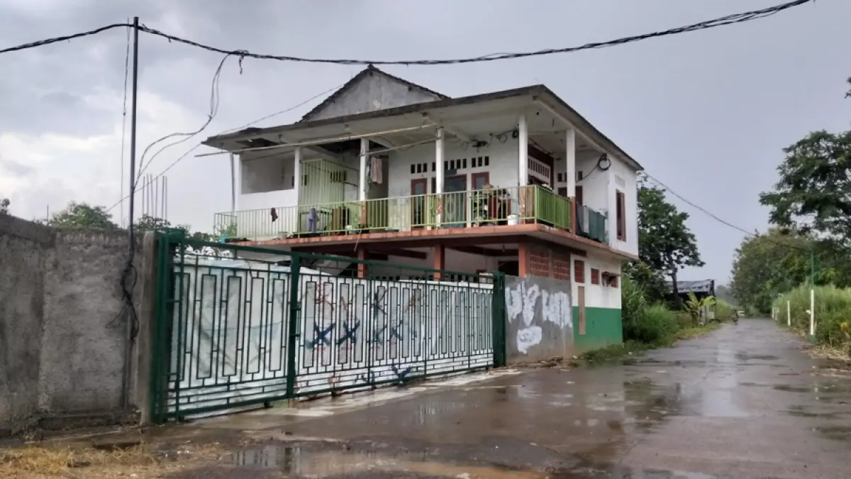 SEPI: Salah satu asrama di yayasan Ndholo Kusumo Pati ditutup pada Kamis (14/5). (ANDRE FAIDHIL FALAH/RADAR KUDUS