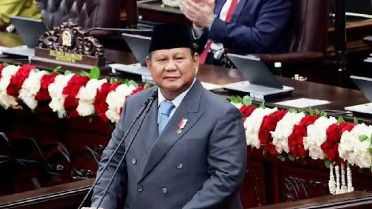 Presiden Prabowo Minta Pindad Desain Kendaraan "Berbalut Kaca" Demi Sapa Rakyat