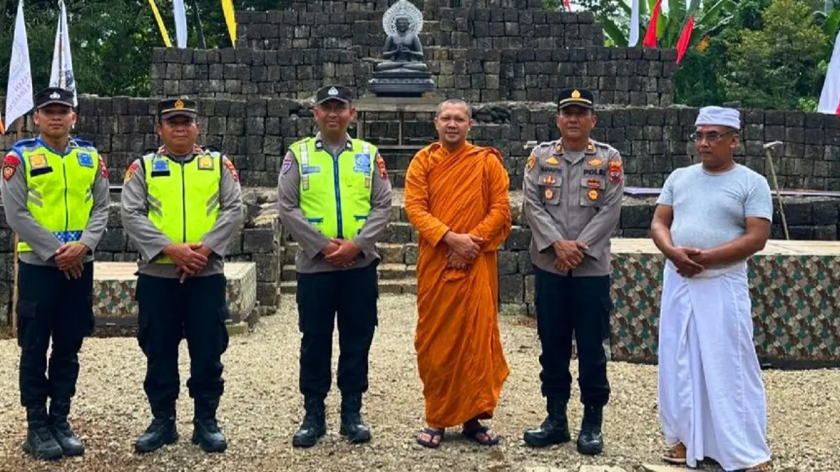 LAKU SOSIAL: 16 Bhikkhu akan memulai Tudong dari Kompleks Candi Sima Desa Blingoh, Kecamatan Donorojo.&nbsp;(PANITIA WALK FOR PEACE 2026 UNTUK RADAR KUDUS)