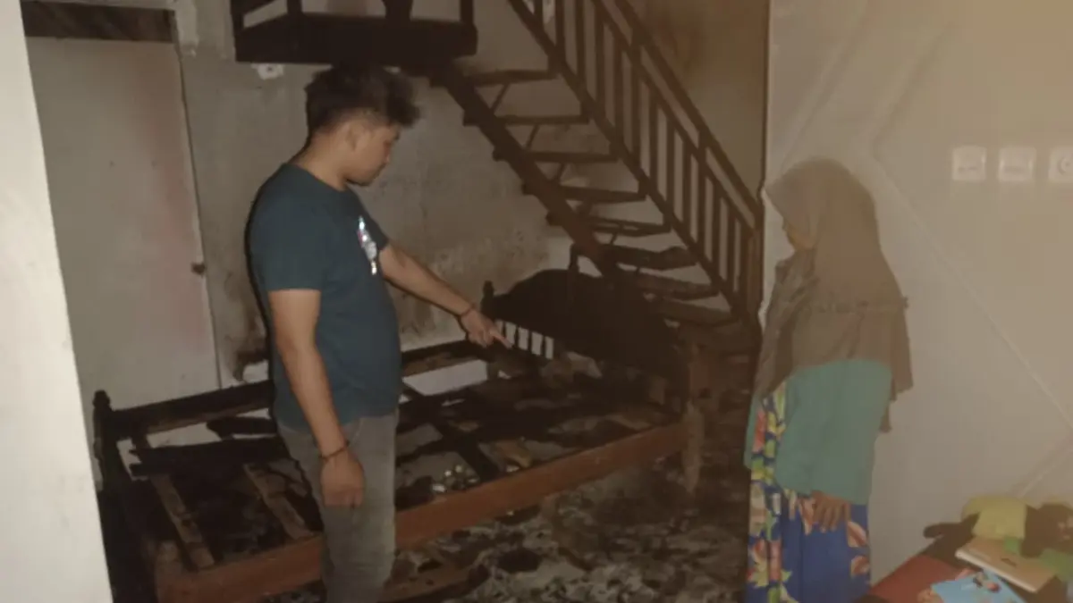 TERBAKAR: Peristiwa kebakaran di Kampung Gubug Timur, Desa Gubug, Kecamatan Gubug, Kabupaten Grobogan, Senin malam (18/5/2026).