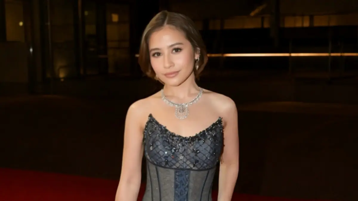 Prilly Latuconsina saat di Festival Film Cannes 2026 (Foto: Instagram @prillylatuconsina96) 