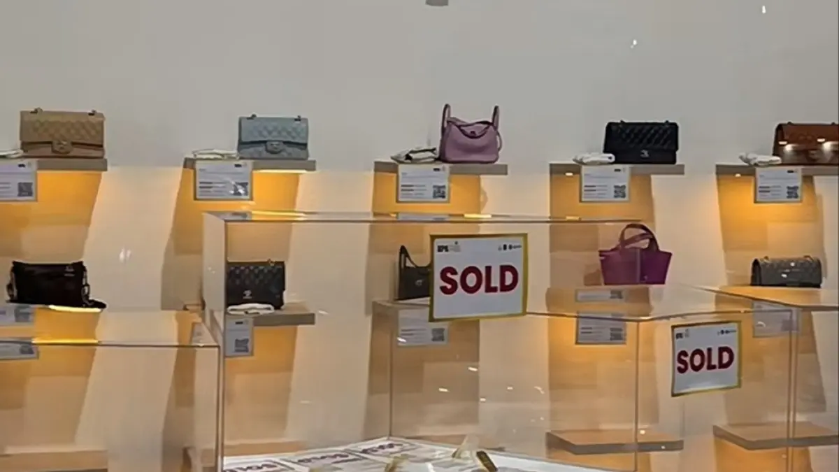 Tas-tas mewah Sandra Dewi dilelang di BPA Fair (Foto: Tangkapan layar Tiktok @wiki.dy) 