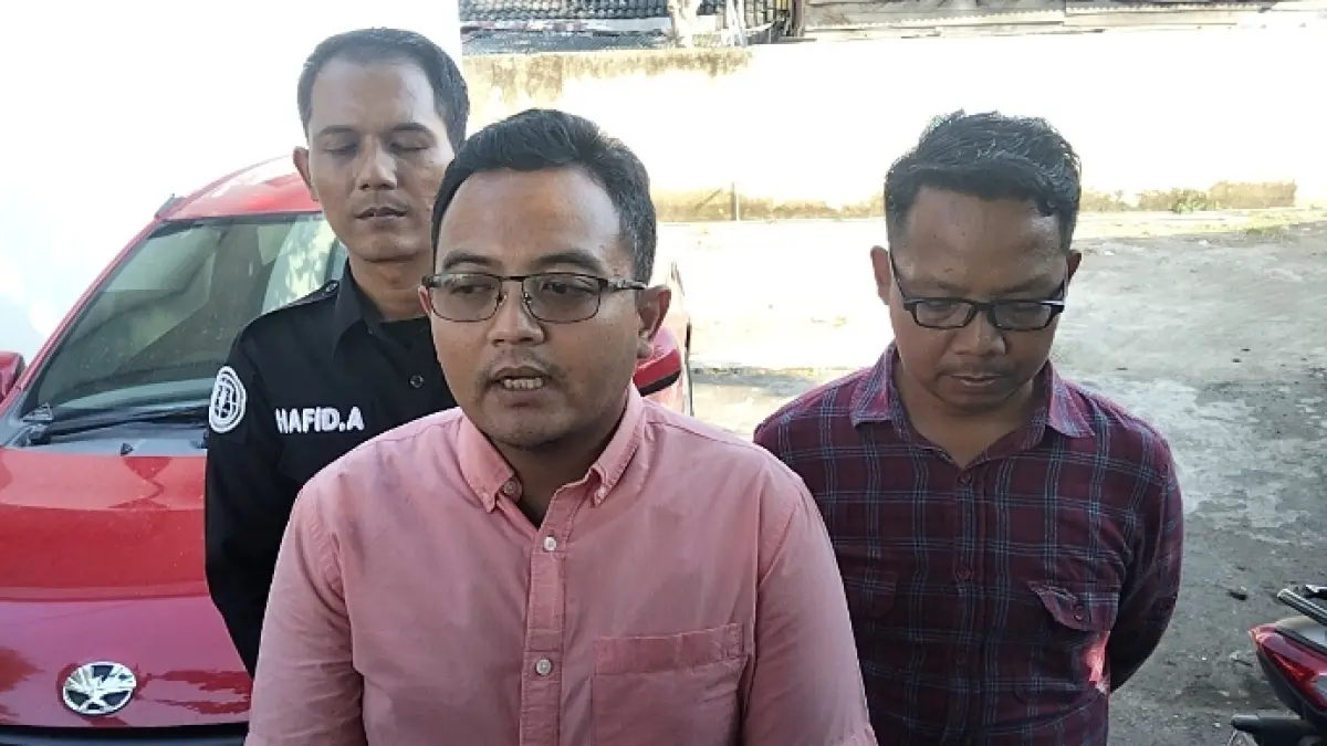 ANDRE FAIDHIL FALAH/RADAR KUDUS
DIJELASKAN: Kasatreskrim Polresta Pati Kompol Dika Hadian Widyatama ketika diwawancarai di kantornya kemarin.