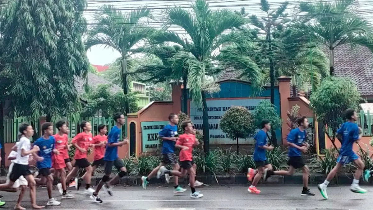 Ratusan peserta mengikuti Race Run 5K ASWIN Cup 1 Tahun 2026 di Rembang.