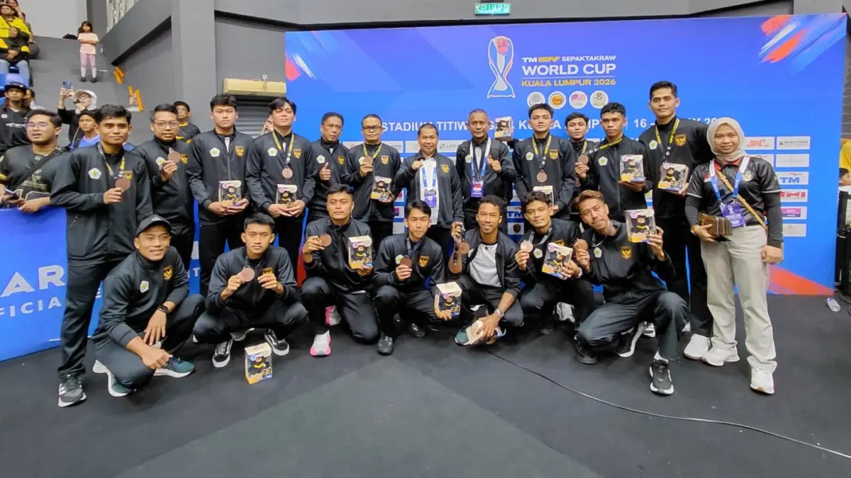 UKIR PRESTASI: Tim pelatih beserta 15 atlet dari seluruh Indonesia. (TIM PELATIH UNTUK RADAR KUDUS)