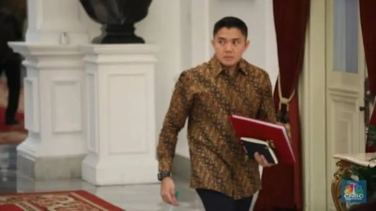 Seskab Teddy Tegaskan Biaya Lebih Kunjungan Luar Negeri Prabowo Pakai Dana Pribadi dan Rombongan Dipangkas 50%