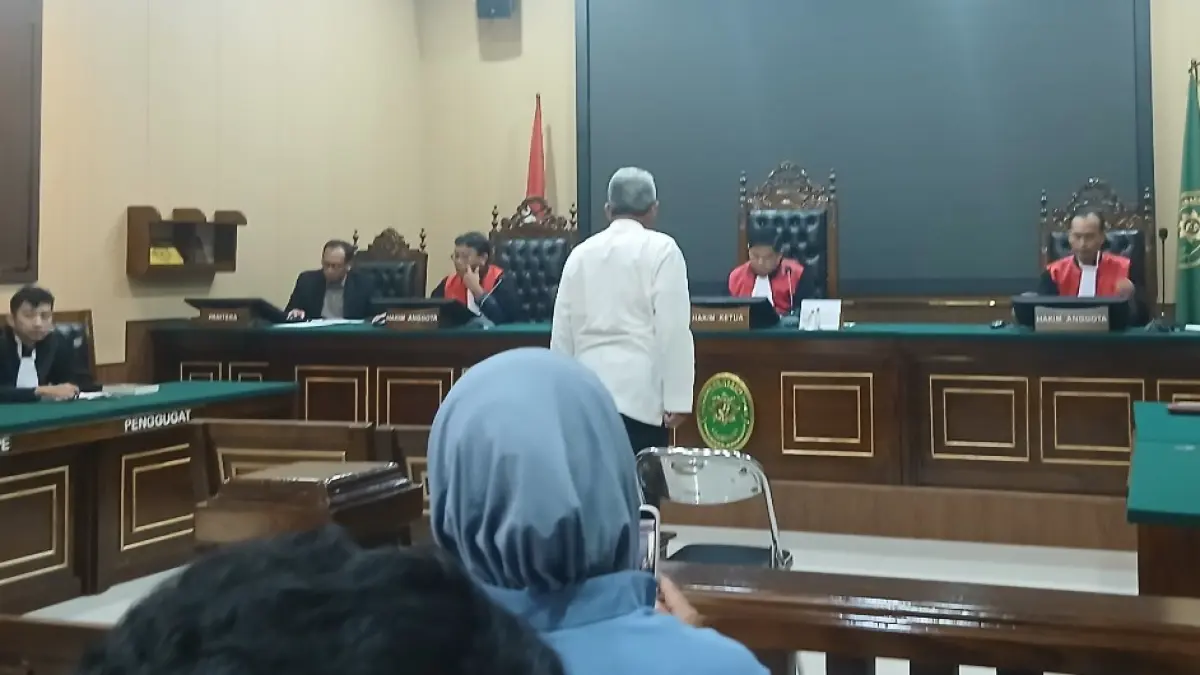SANKSI: Suasana sidang putusan kasus penendangan kucing di Pengadilan Negeri (PN) Blora, Rabu (03/06). (EKO SANTOSO)